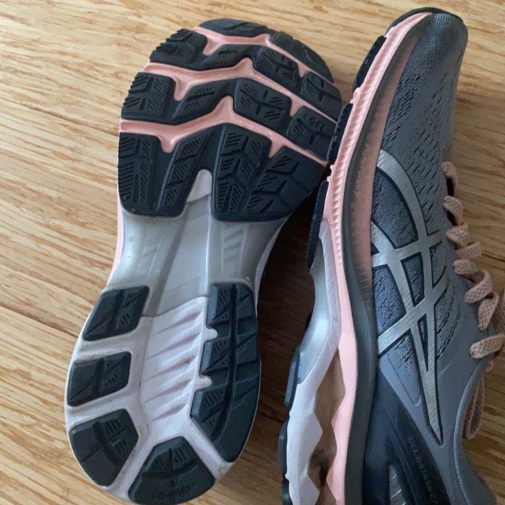 Asics Gel Kayano (NWOT)